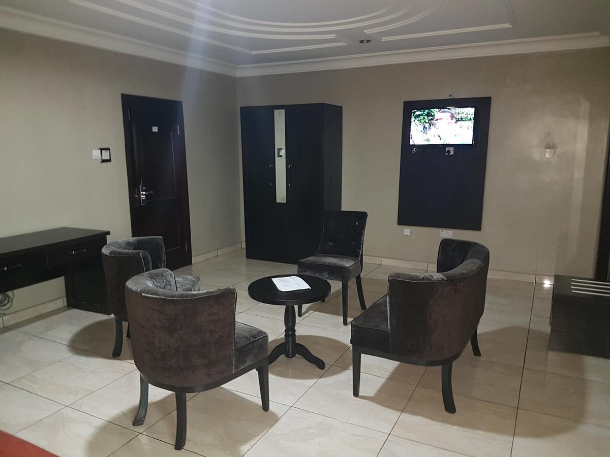 Royal Terrace Hotel & Towers Lagos Exterior photo