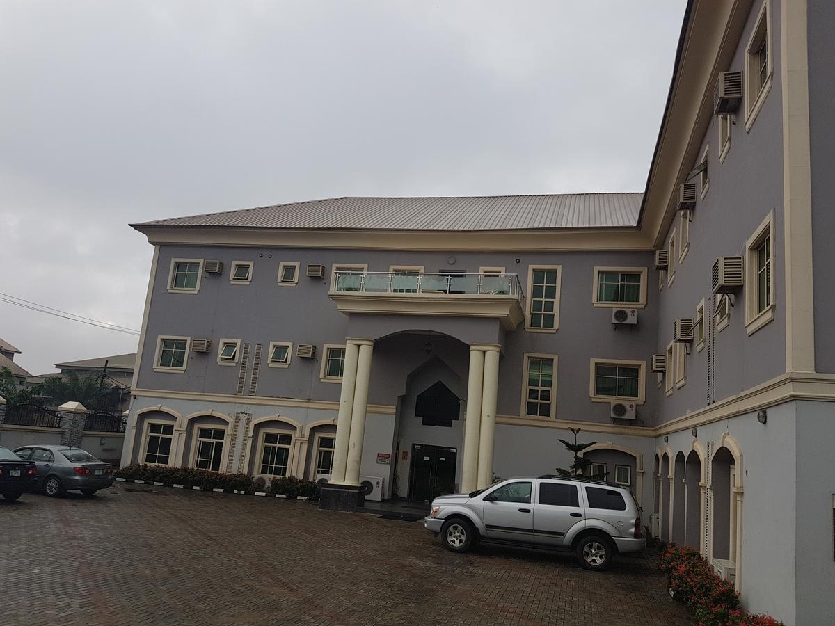 Royal Terrace Hotel & Towers Lagos Exterior photo